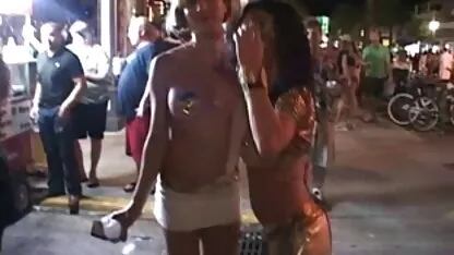 Real ruso prostituta hentai audio latino se la follan en una sauna en la cámara