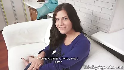 chica joven traviesa sirviendo videos hentay audio latino un hombre salchicha