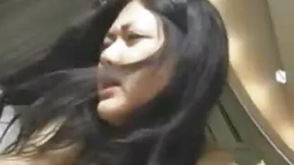 Libidinoso mujeres digitación afeitado vagina en hentai porno latino cámara
