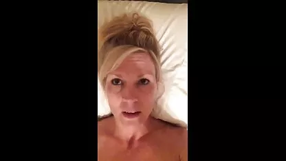 Trabajando en casa con su amante en la peliculas porno audio latino hermosa vagina