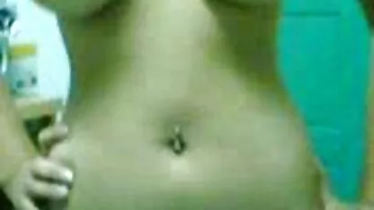 Negro joven videos porno con audio latino hombre ambos agujeros con bella niñas