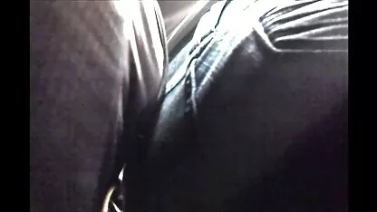 Chica tímida tomar la boca primera pono en español latino vez