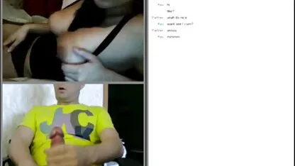 Latina con grandes tetas hentai en audio latino le da a un chico en la piscina