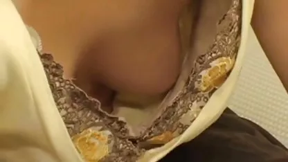 Rubia rusa se folla a un follando audio latino hombre en la cama