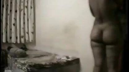 Solo chica con un consolador porno latino gratis en español