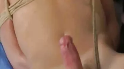 Lindo xvideos latino español muñeca masturbación en la cocina