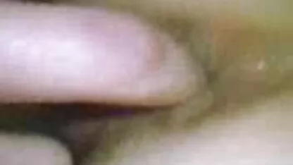 La chica con la hermoso cuerpo recibe orgasmos de masaje videos de sexo en español latino sexo